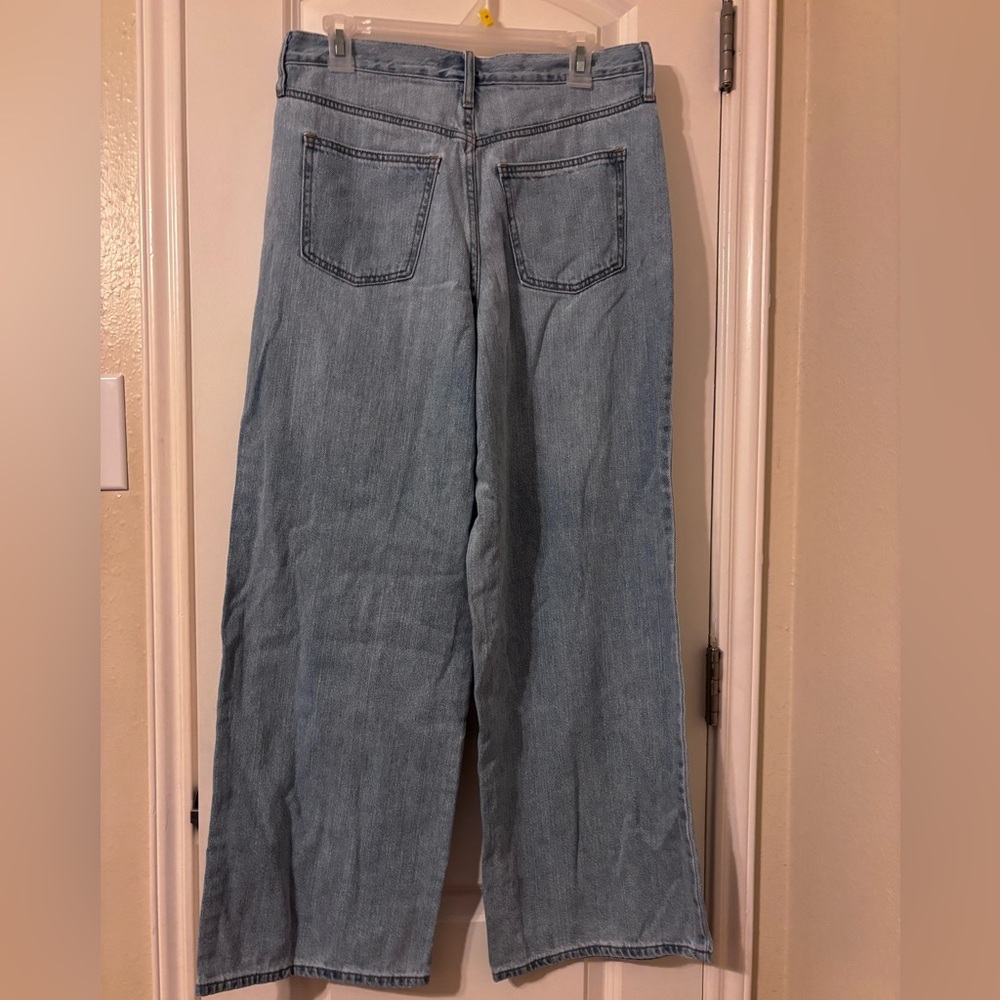 Universal thread jeans in a size 10